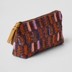 Universal Thread Multicolor Jacquard Texture
Woven Zip Wallet NWOT